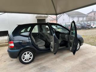 RENAULT Scenic usata, con Servosterzo