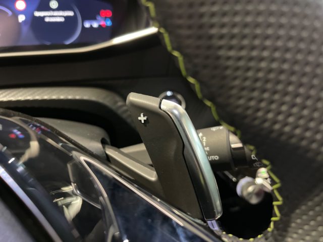 PEUGEOT 2008 usata, con Touch screen