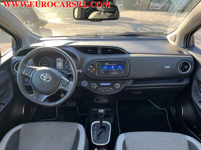 TOYOTA Yaris usata, con Riconoscimento dei segnali stradali