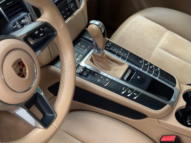 PORSCHE Macan usata, con Leve al volante
