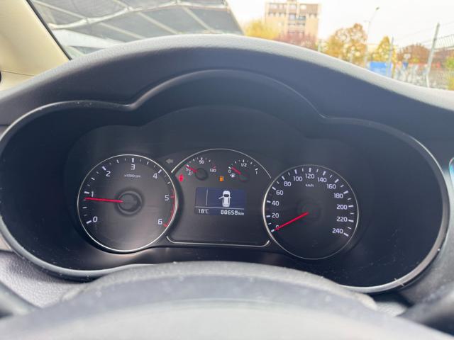 KIA Carens usata, con Climatizzatore