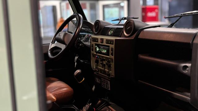 LAND ROVER Defender usata, con Servosterzo