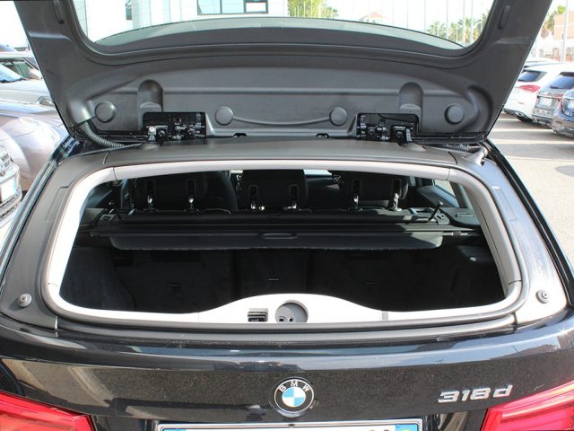 BMW 318 usata, con Sensori di parcheggio posteriori