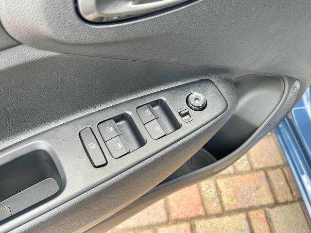 HYUNDAI i10 usata, con Controllo elettronico della corsia
