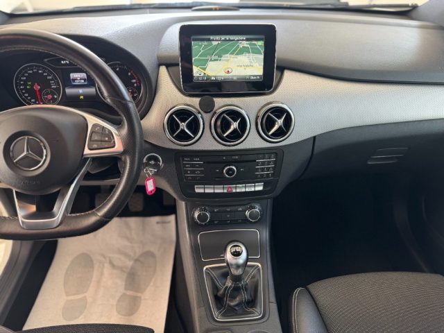 MERCEDES-BENZ B 180 usata, con Volante in pelle