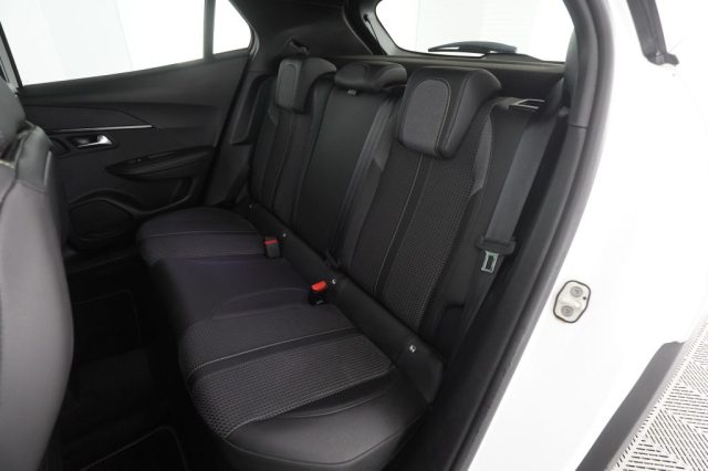PEUGEOT 2008 usata 9