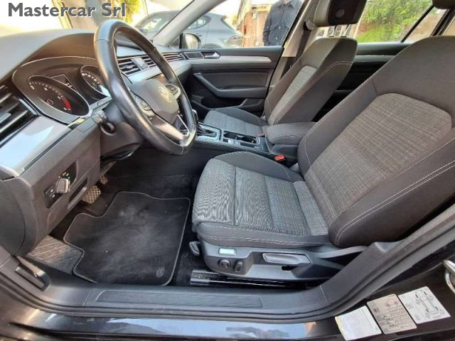 VOLKSWAGEN Passat Variant usata, con Controllo automatico clima