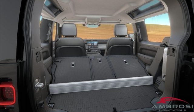 LAND ROVER Defender usata 11