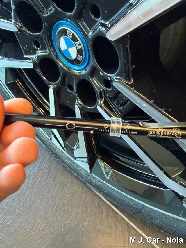 BMW iX1 usata, con USB