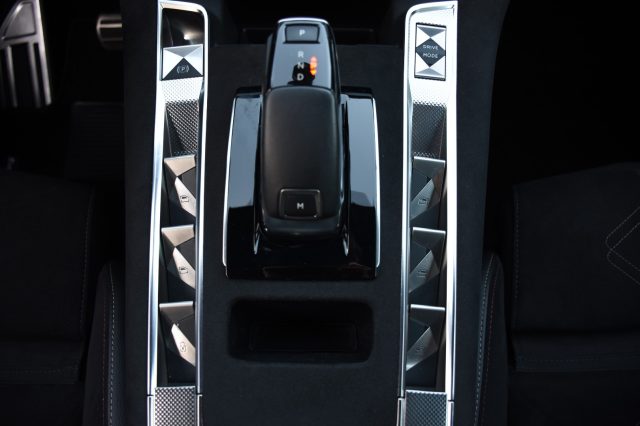 DS AUTOMOBILES DS 7 usata, con Regolazione elettrica sedili