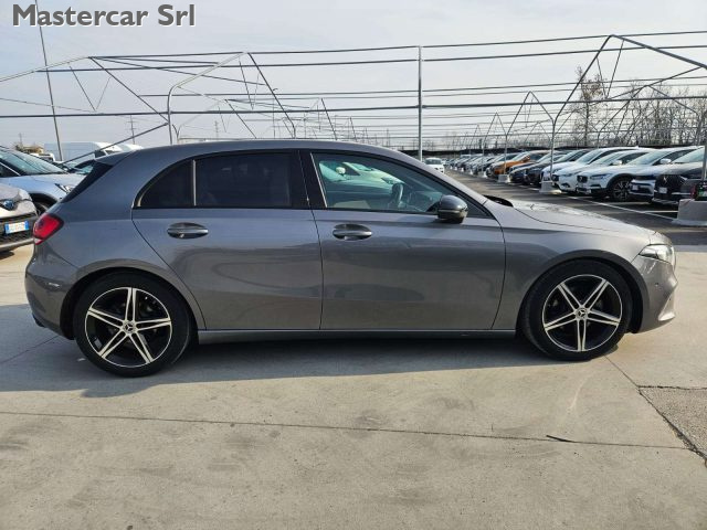 MERCEDES-BENZ A 160 usata, con Sistema di chiamata d