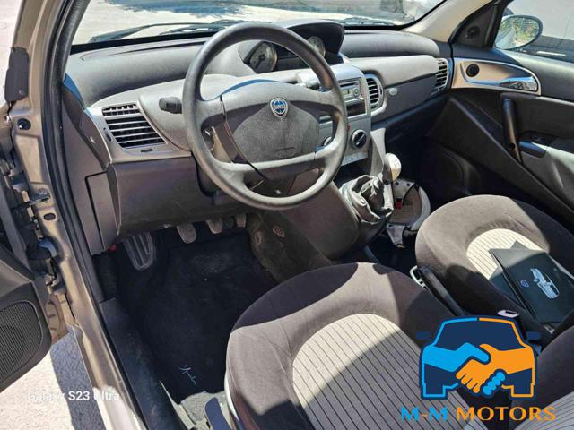 LANCIA Ypsilon usata, con Airbag