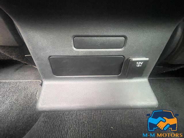 LAND ROVER Range Rover Velar usata, con USB