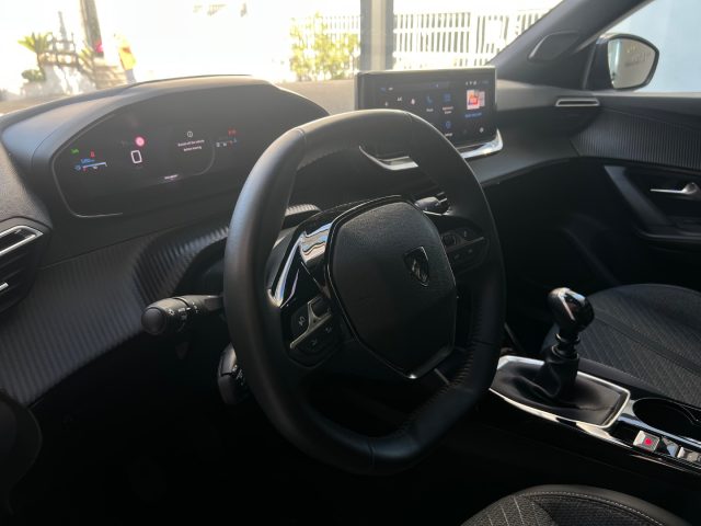 PEUGEOT 2008 usata, con Fari LED