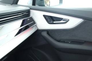 AUDI Q7 usata, con Volante in pelle