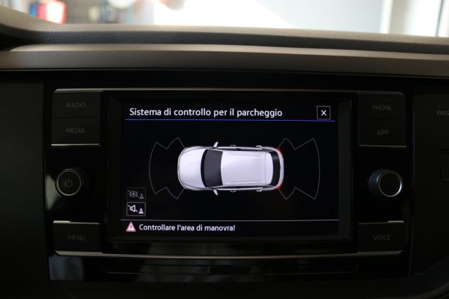 VOLKSWAGEN Taigo usata, con Frenata d