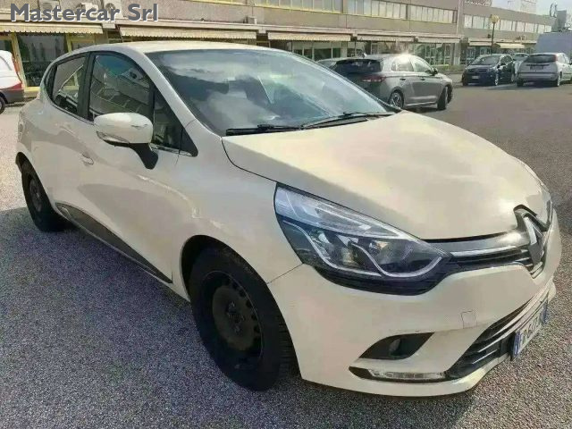 RENAULT Clio usata, con Autoradio