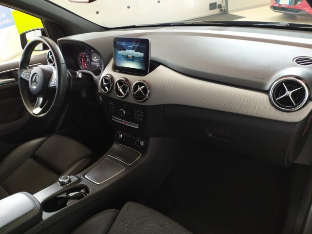 MERCEDES-BENZ B 180 usata, con Chiusura centralizzata