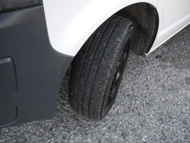 VOLKSWAGEN T5 usata 60