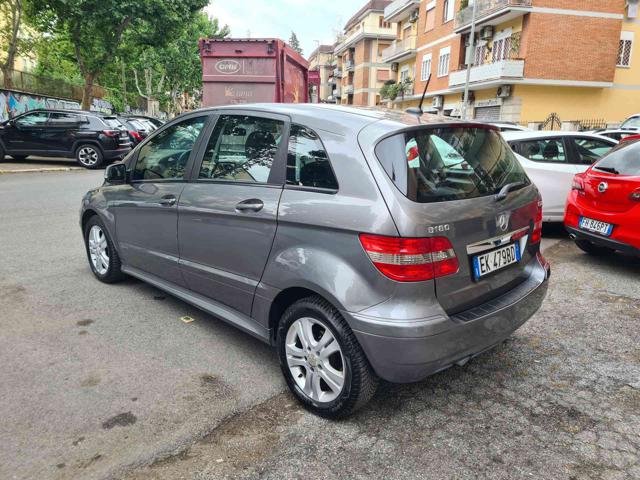 MERCEDES-BENZ B 180 usata, con Alzacristalli elettrici