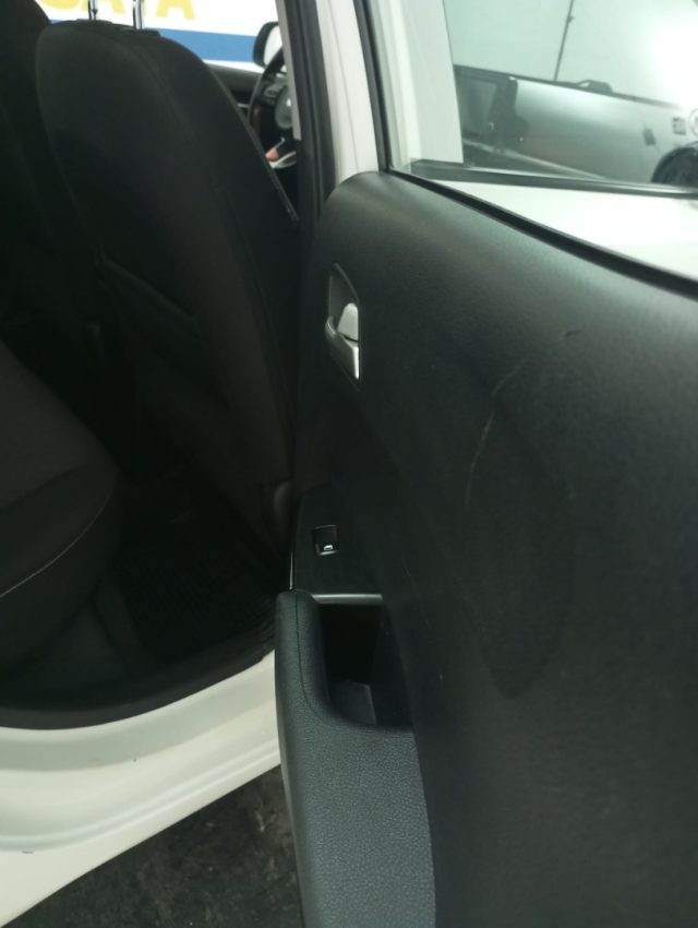 KIA Picanto usata 16