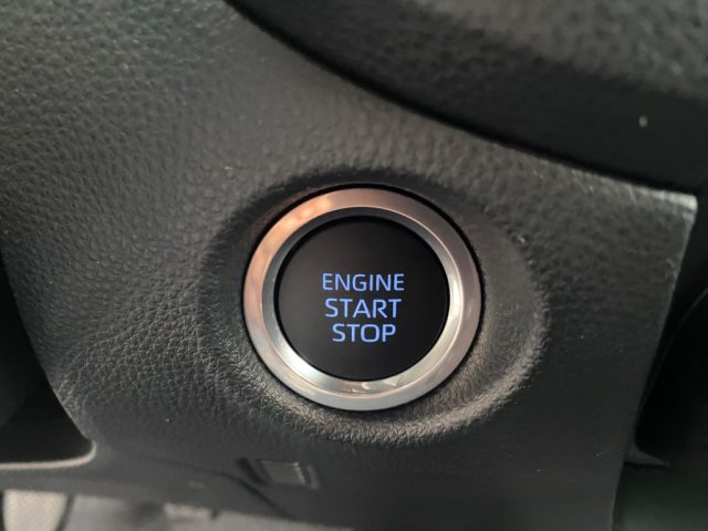 TOYOTA Aygo X usata, con Sistema di navigazione