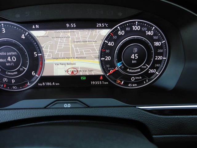 VOLKSWAGEN Passat Alltrack usata, con Park Distance Control