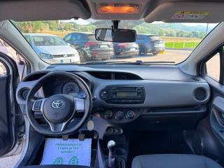 TOYOTA Yaris usata, con Airbag testa