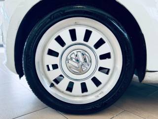 VOLKSWAGEN up! usata, con Climatizzatore