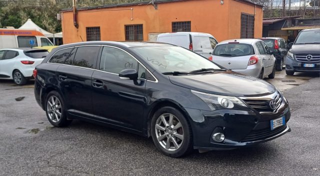 TOYOTA Avensis usata, con Airbag