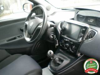 LANCIA Ypsilon usata, con Fendinebbia