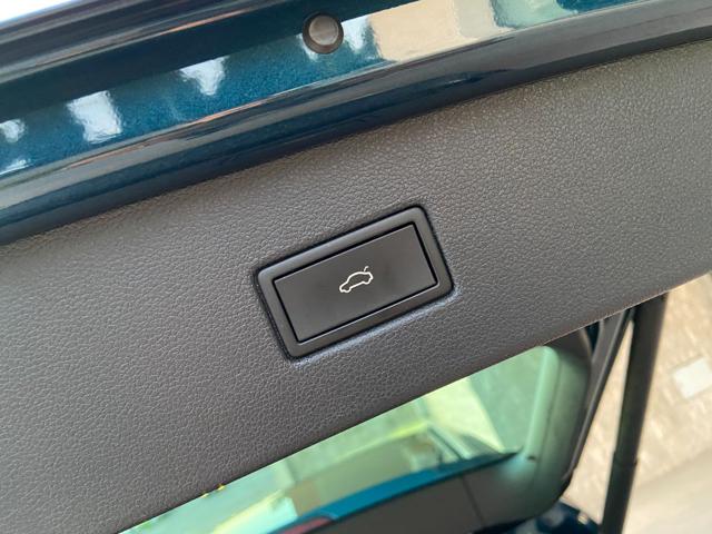 VOLKSWAGEN Tiguan usata, con USB