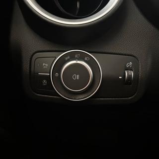 ALFA ROMEO Stelvio usata, con Autoradio digitale