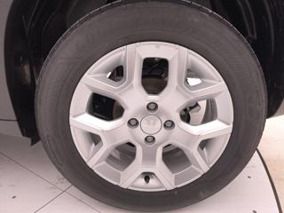 JEEP Avenger usata, con Leve al volante