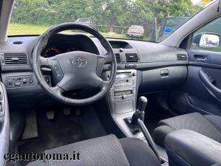 TOYOTA Avensis usata, con Chiusura centralizzata