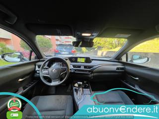 LEXUS UX 250h usata, con Immobilizzatore elettronico