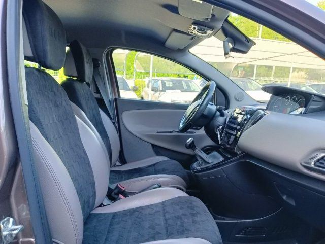 LANCIA Ypsilon usata, con Lettore CD