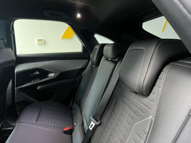 PEUGEOT 3008 usata, con Sensore di luce