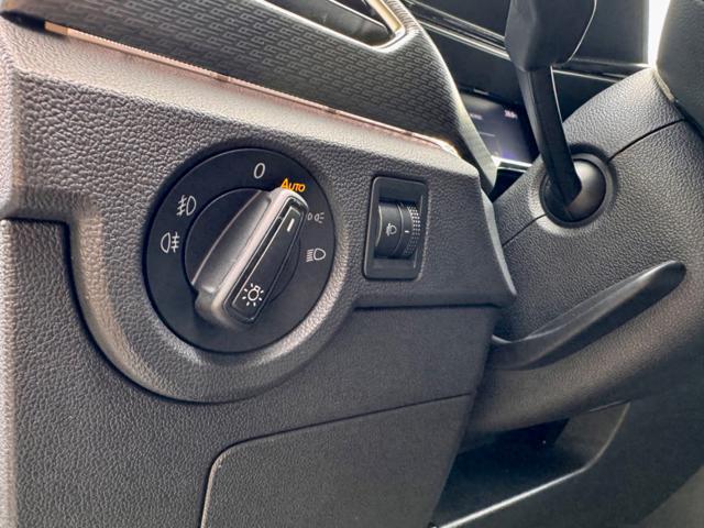 VOLKSWAGEN T-Cross usata, con Sensori di parcheggio posteriori