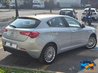 ALFA ROMEO Giulietta usata, con Autoradio