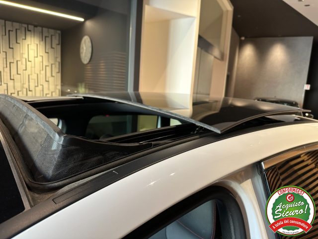 MERCEDES-BENZ B 180 usata, con Fari LED