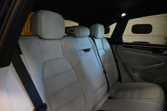 PORSCHE Macan usata 36