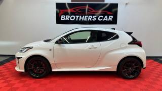 TOYOTA Yaris usata, con Autoradio