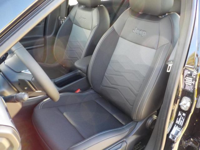 JEEP Avenger usata, con Interni in pelle