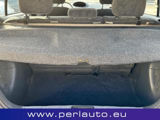 TOYOTA Yaris usata, con Lettore CD