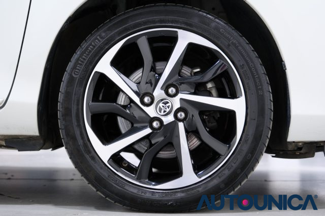 TOYOTA Yaris usata, con Fendinebbia