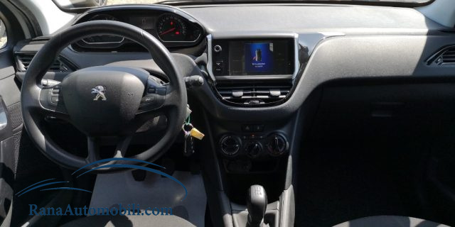 PEUGEOT 208 usata, con Autoradio