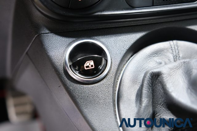 ABARTH 595 usata, con Airbag testa