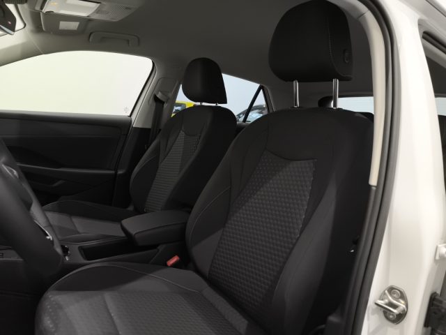 VOLKSWAGEN T-Roc usata, con Controllo automatico clima