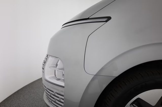 HYUNDAI Staria usata, con Bracciolo